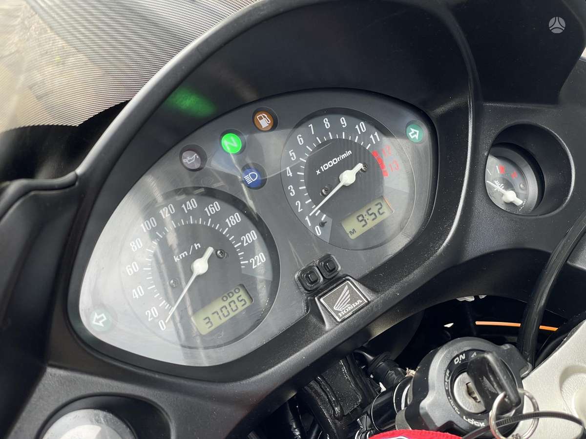 Honda CBF 600cc, street / classic