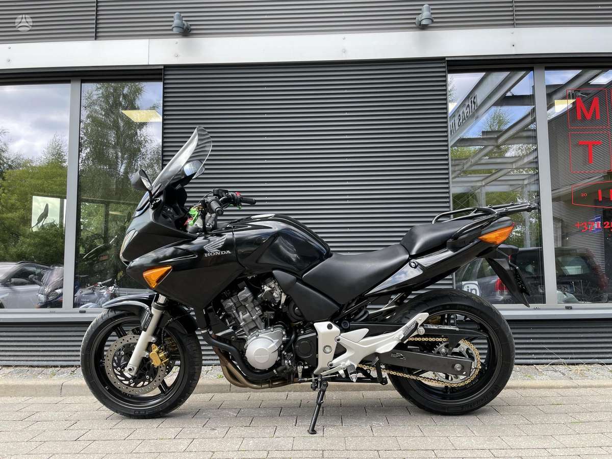Honda CBF 600cc, street / classic