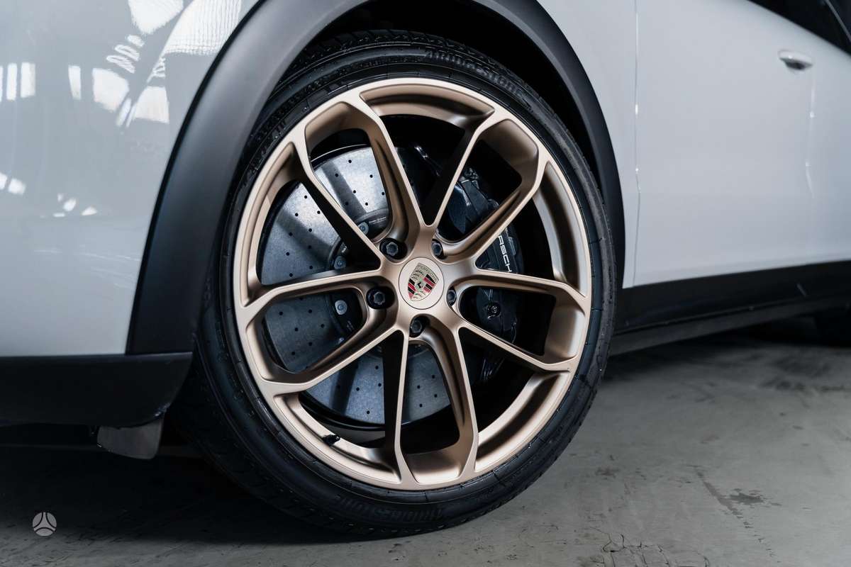 Porsche Cayenne Coupe - 9