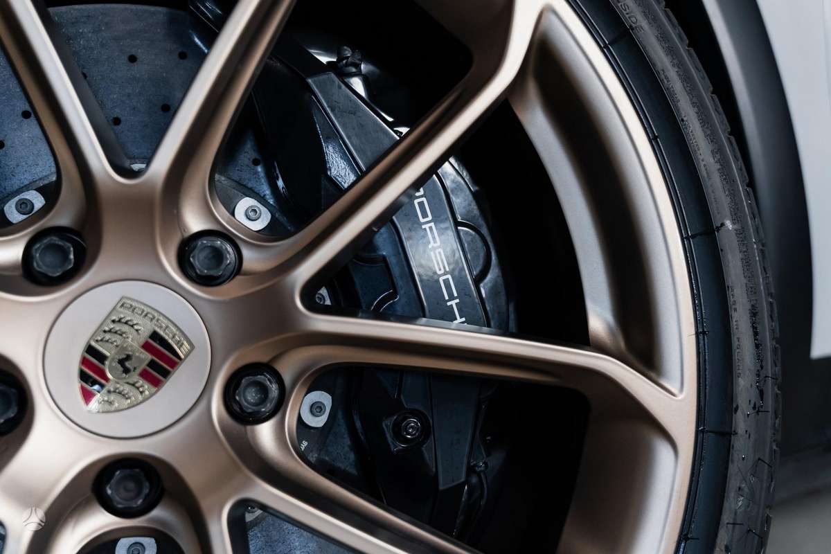 Porsche Cayenne Coupe - 10