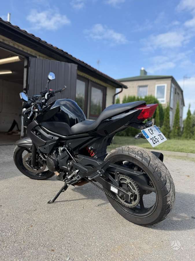 Yamaha XJ6 600cc, street / classic