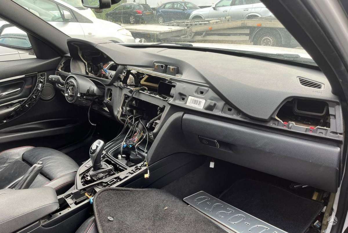 BMW 320, 2.0 l., universalas
