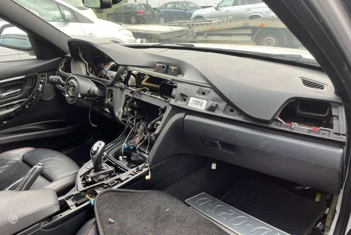 BMW 320, 2.0 l., wagon