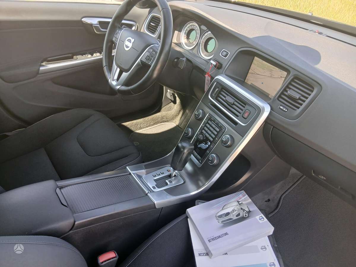 Volvo S60, 2.0 l., Седан