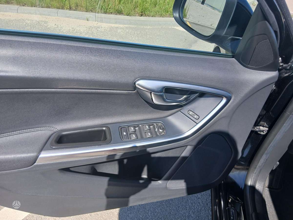 Volvo S60, 2.0 l., Седан