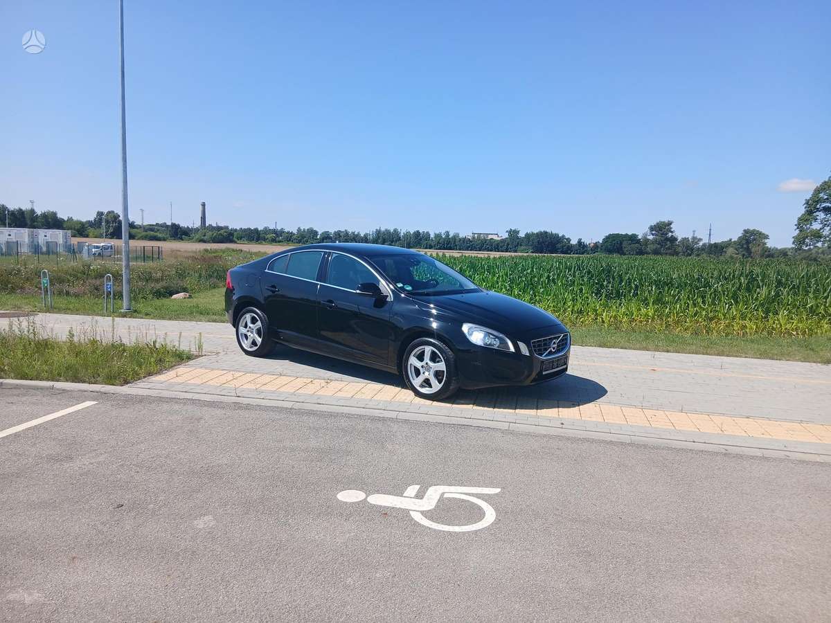 Volvo S60, 2.0 l., Седан