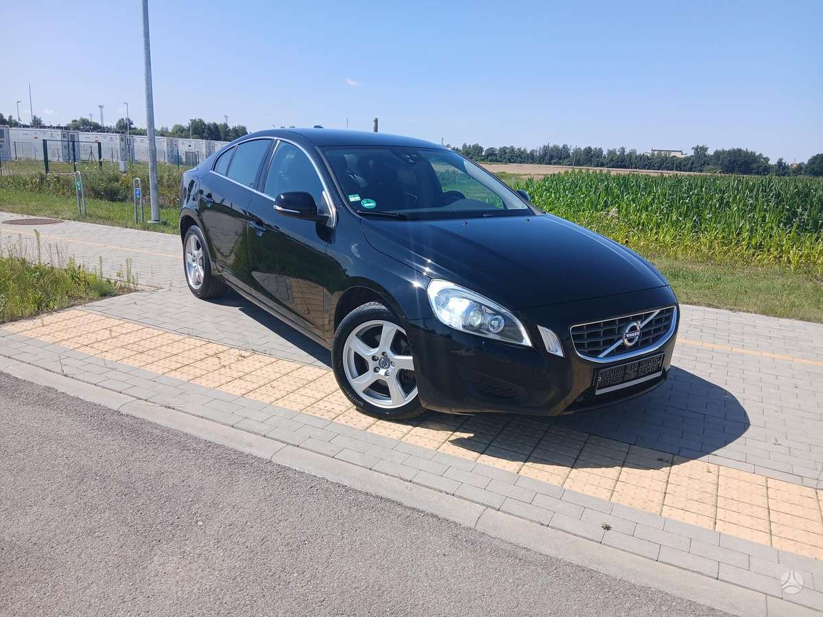 Volvo S60, 2.0 l., Седан