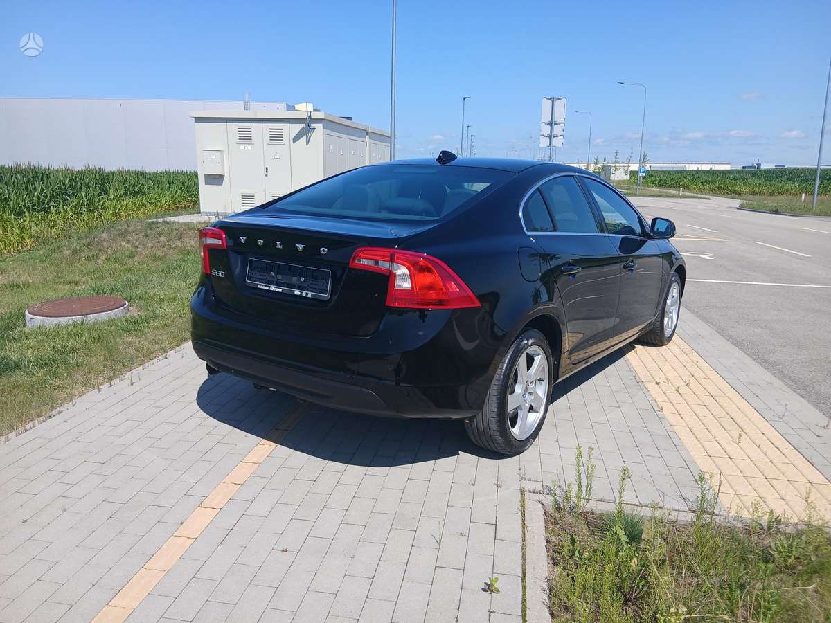 Volvo S60, 2.0 l., Седан