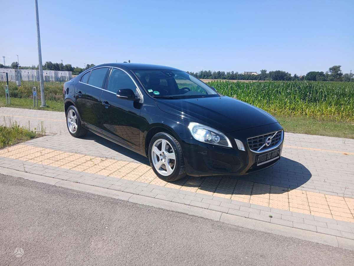 Volvo S60, 2.0 l., Седан