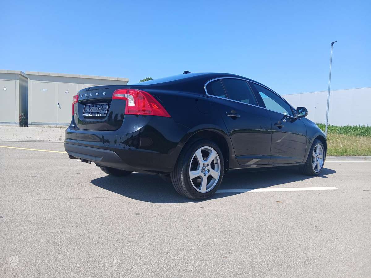 Volvo S60, 2.0 l., Седан