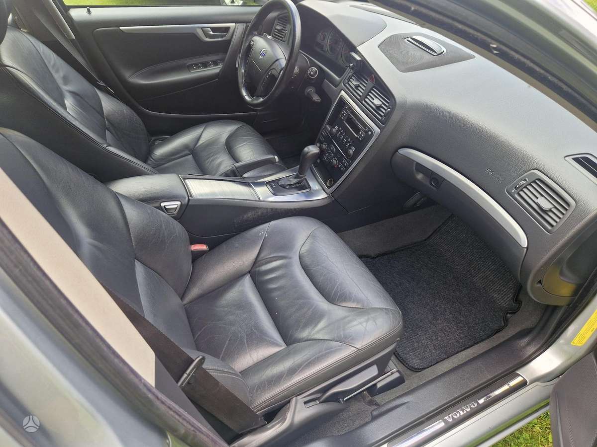 Volvo V70, 2.4 l., wagon
