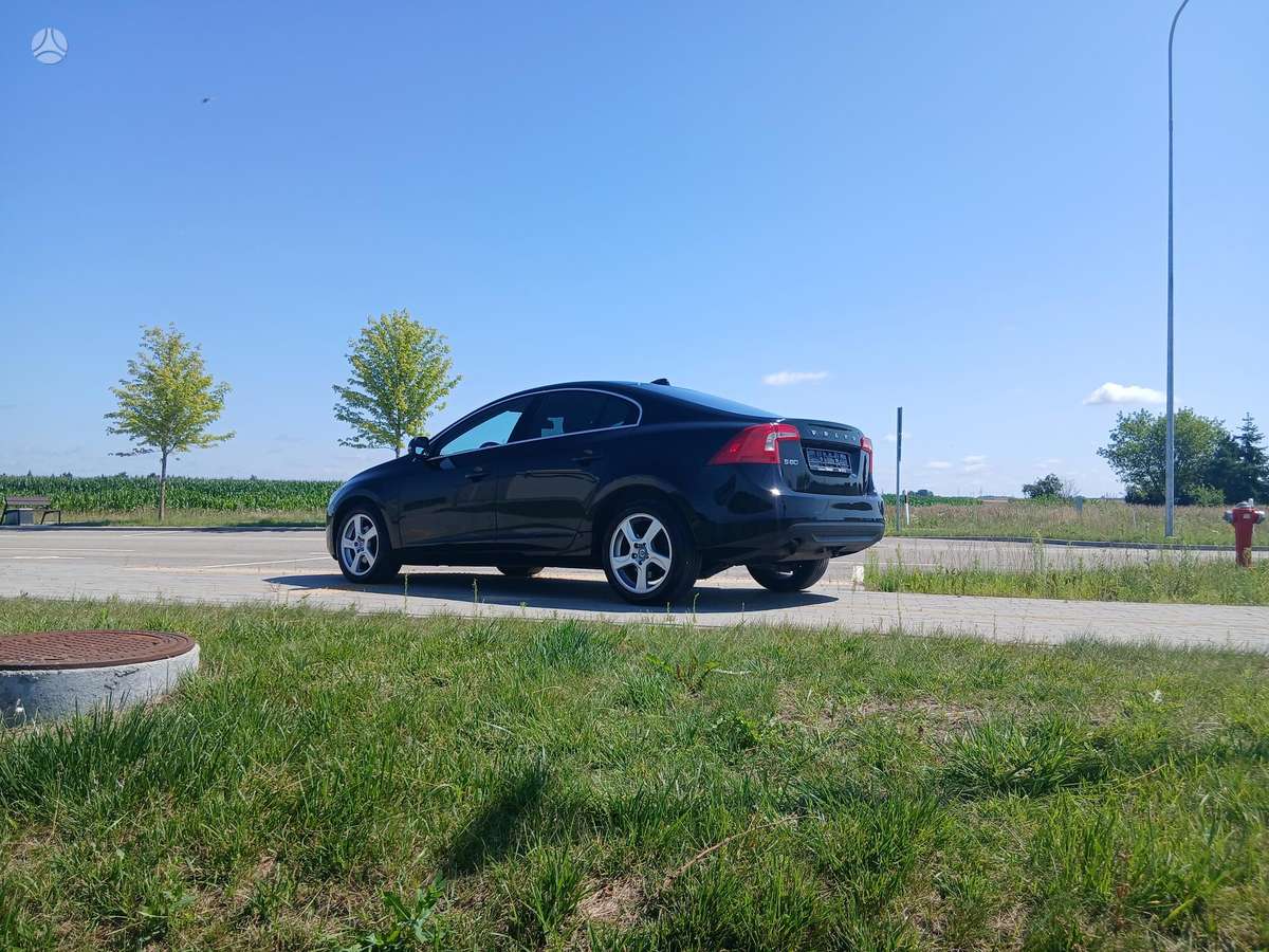 Volvo S60, 2.0 l., Седан