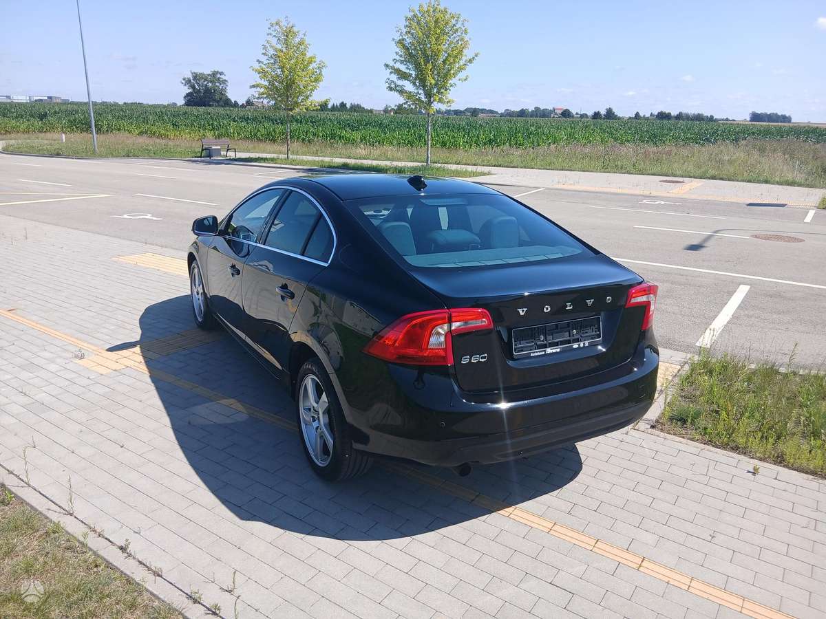 Volvo S60, 2.0 l., Седан