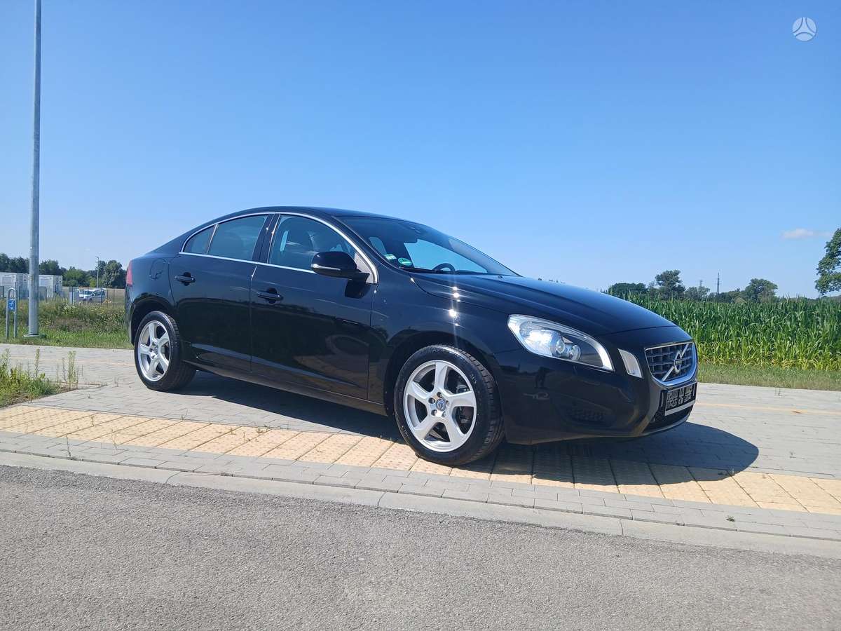 Volvo S60, 2.0 l., Седан