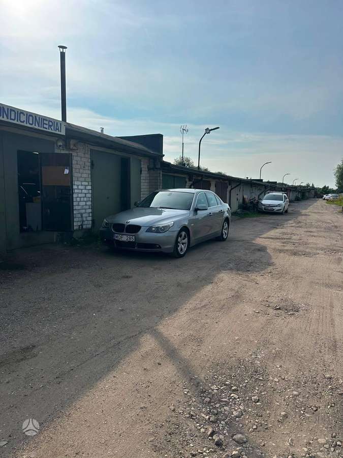 BMW 530, 3.0 l., Седан