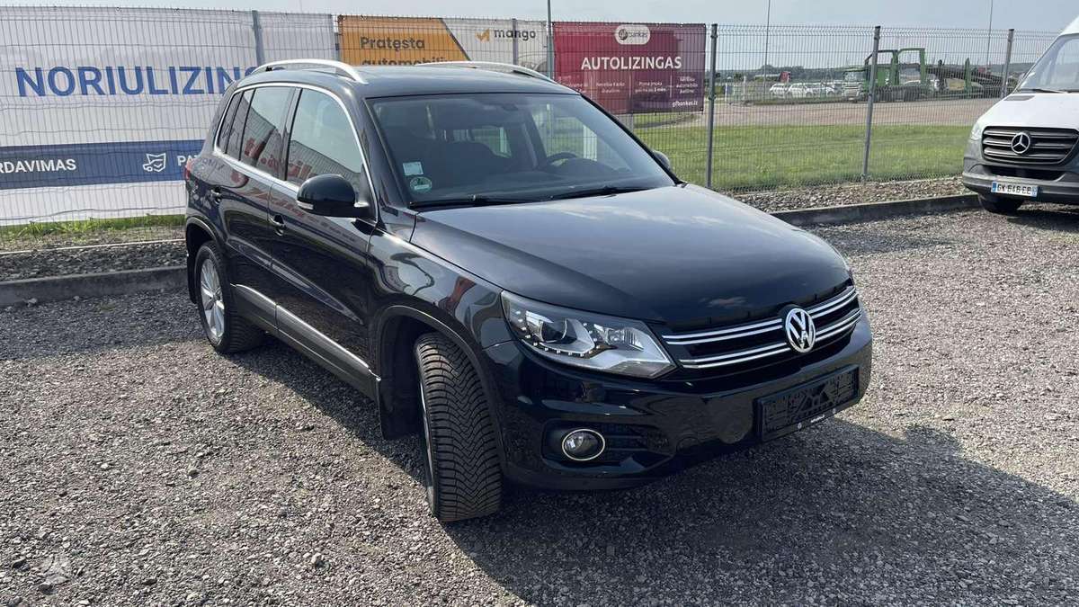 Volkswagen Tiguan - 8