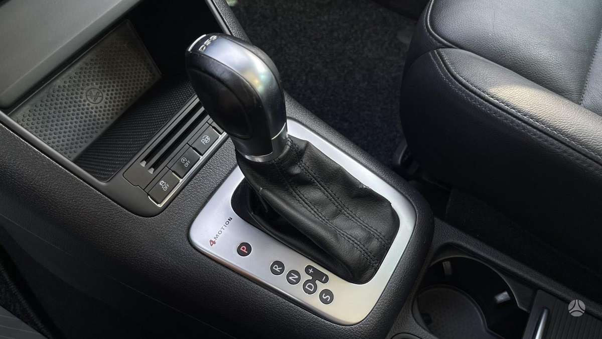 Volkswagen Tiguan - 4