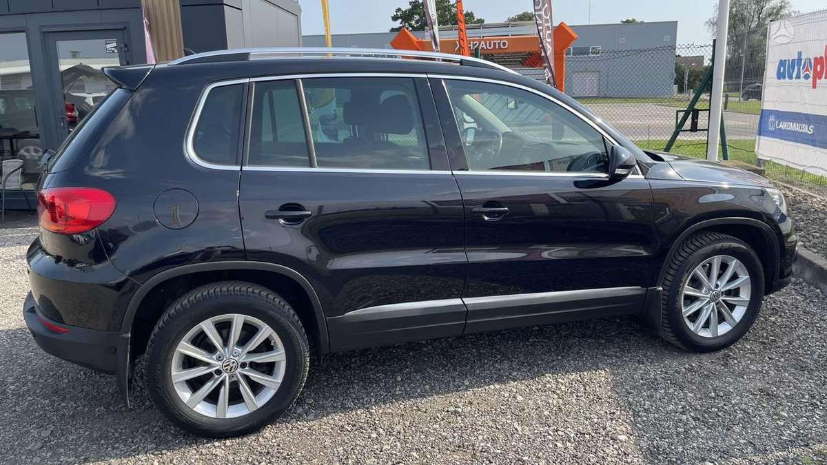 Volkswagen Tiguan - 10