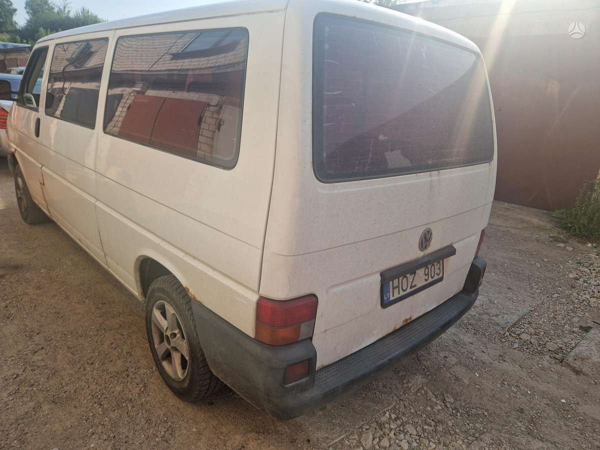 Volkswagen Transporter - 2