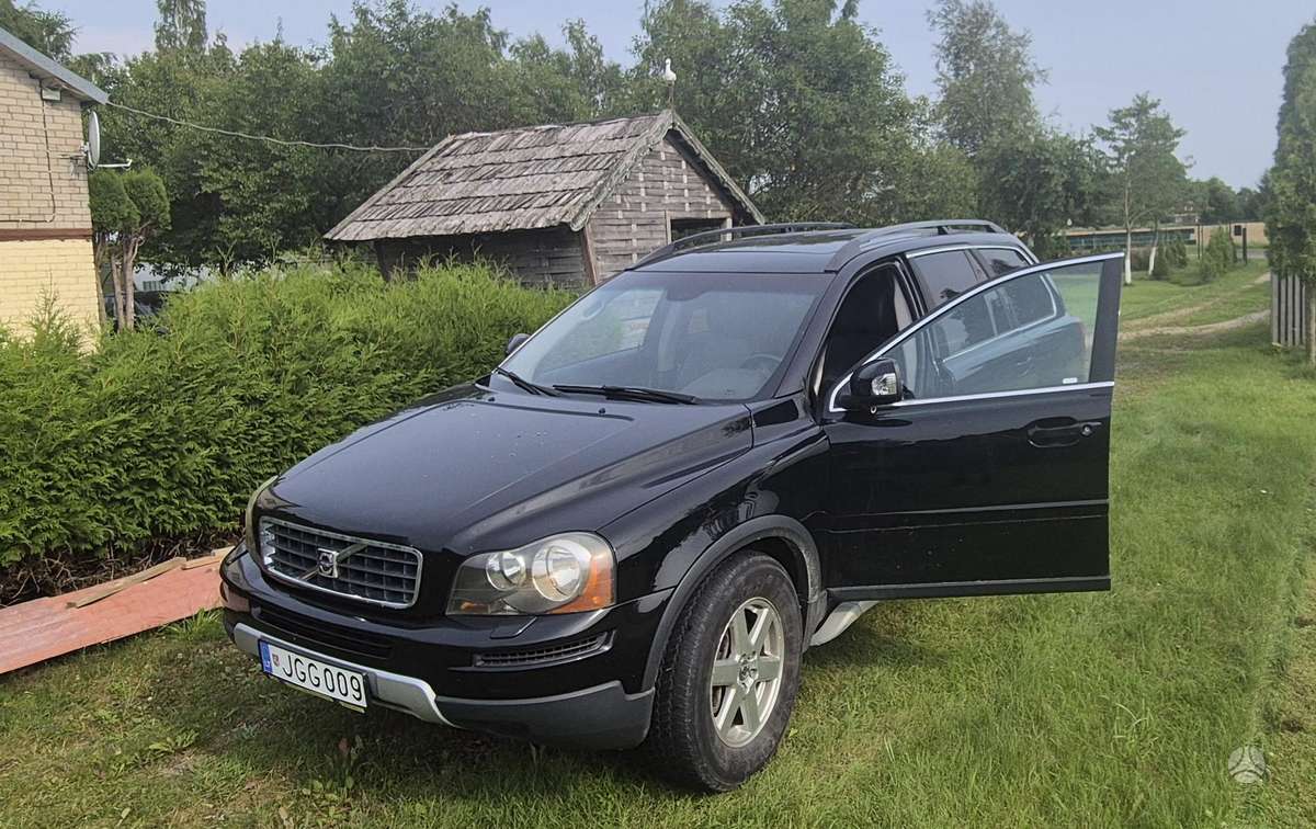 Volvo XC90 - 1