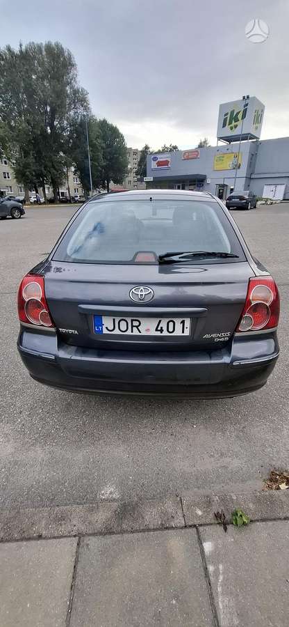 Toyota Avensis - 4