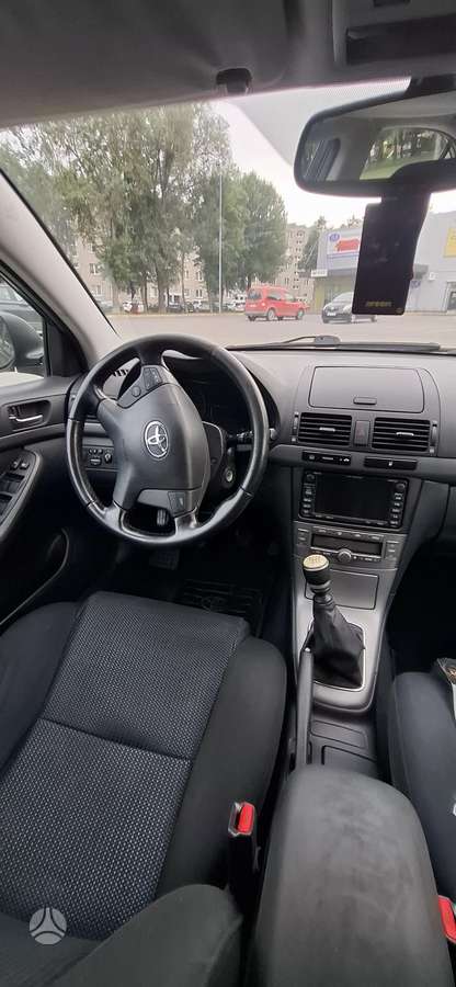 Toyota Avensis - 5
