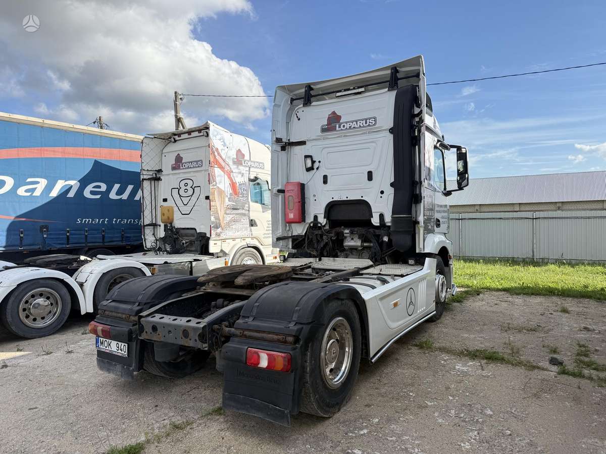 Mercedes-Benz Actros 1845, single sleeper