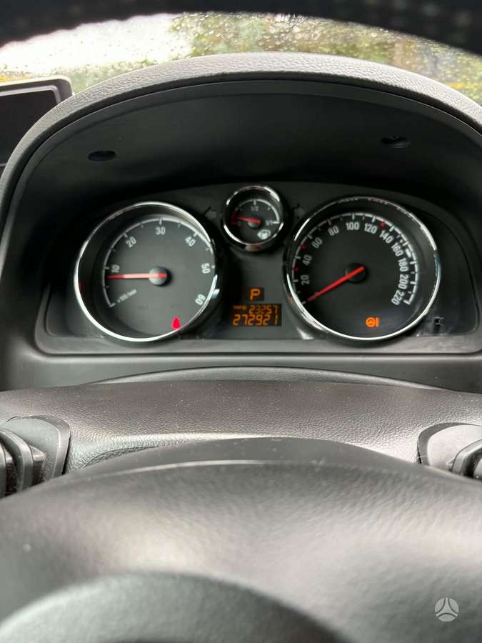 Opel Antara, 2.2 l., off-road / crossover
