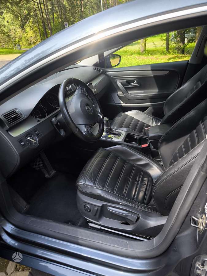 Volkswagen Passat CC - 11