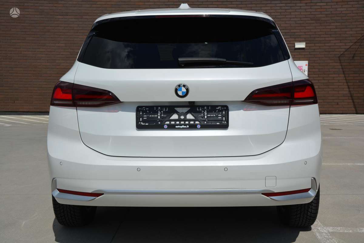 BMW 218 Active Tourer, 1.5 l., hatchback