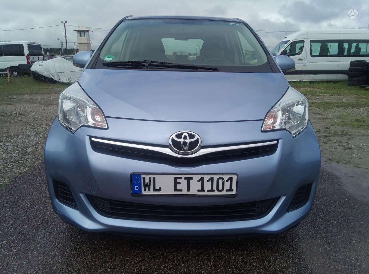 Toyota Verso-S, 1.3 l., hatchback