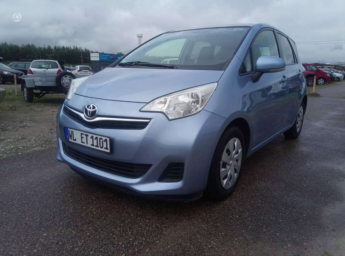 Toyota Verso-S, 1.3 l., hatchback