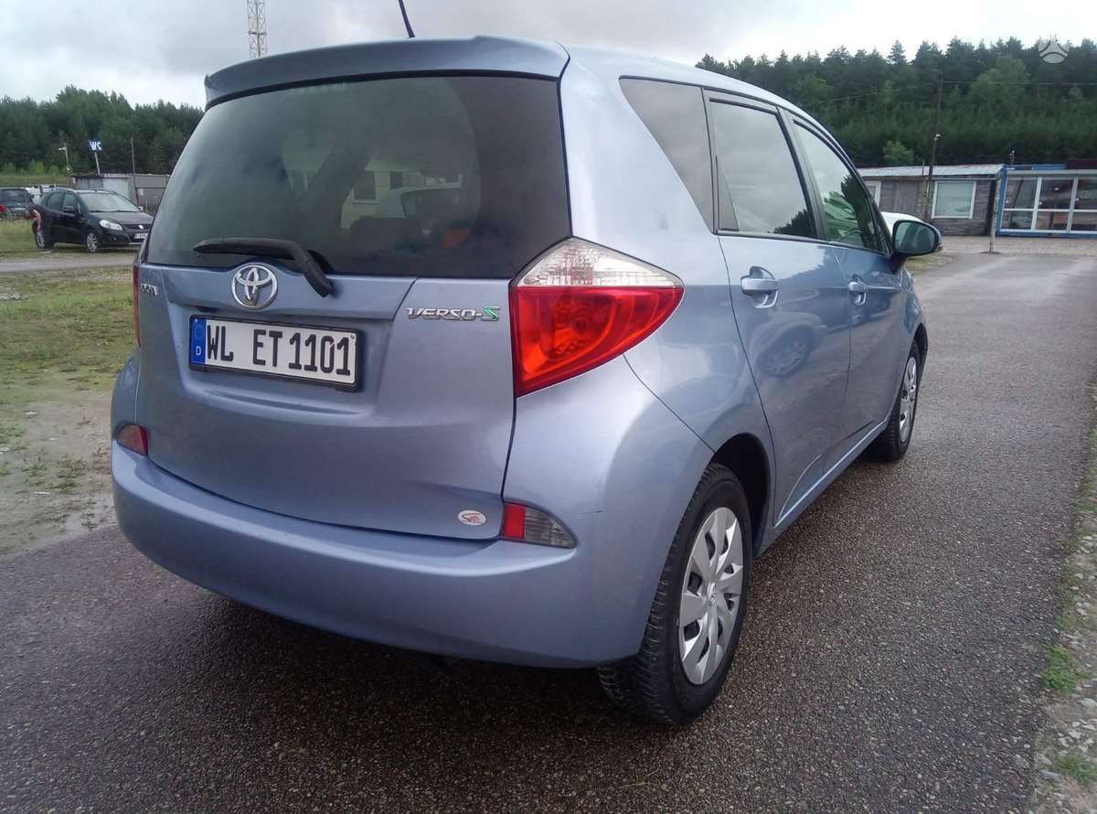 Toyota Verso-S, 1.3 l., hatchback