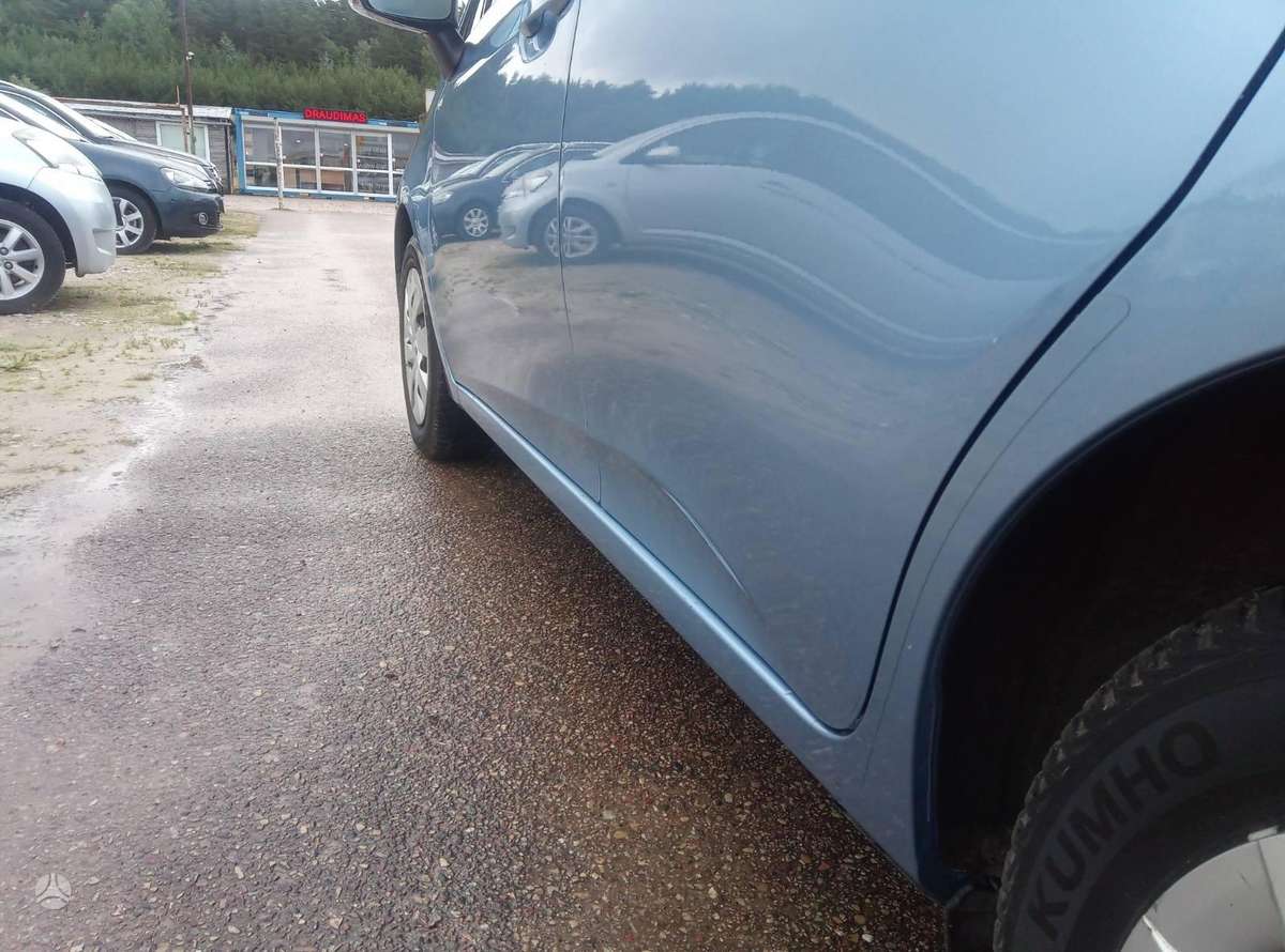 Toyota Verso-S, 1.3 l., hatchback