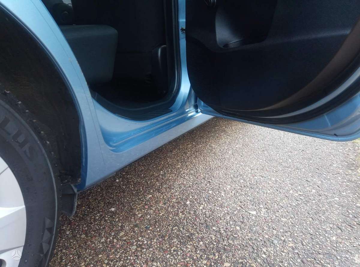 Toyota Verso-S, 1.3 l., hatchback