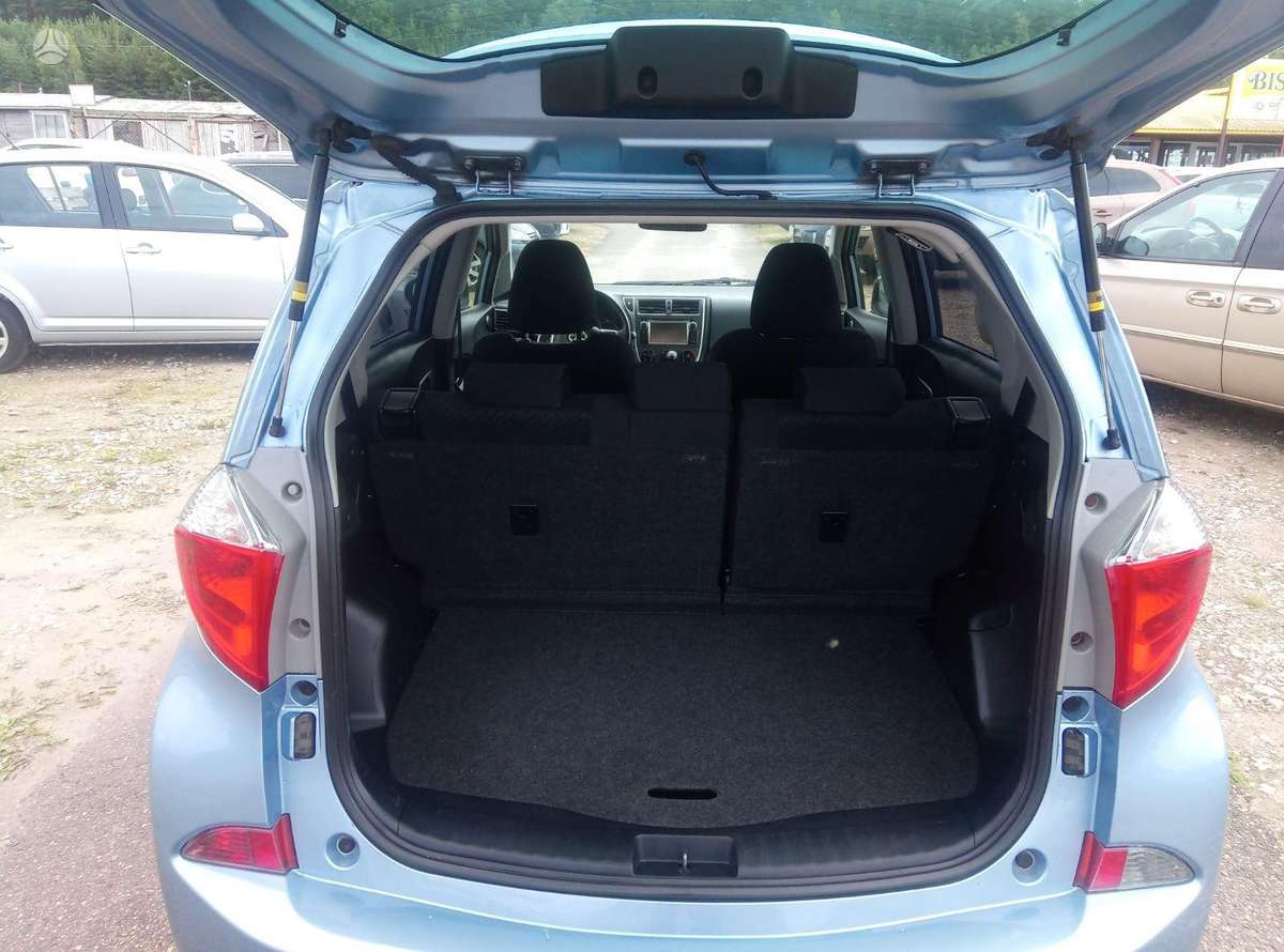 Toyota Verso-S, 1.3 l., hatchback