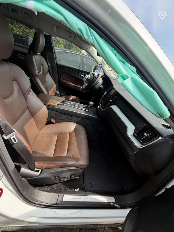 Volvo XC60 - 6
