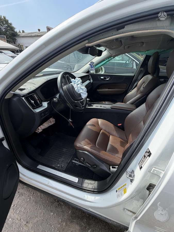 Volvo XC60 - 8