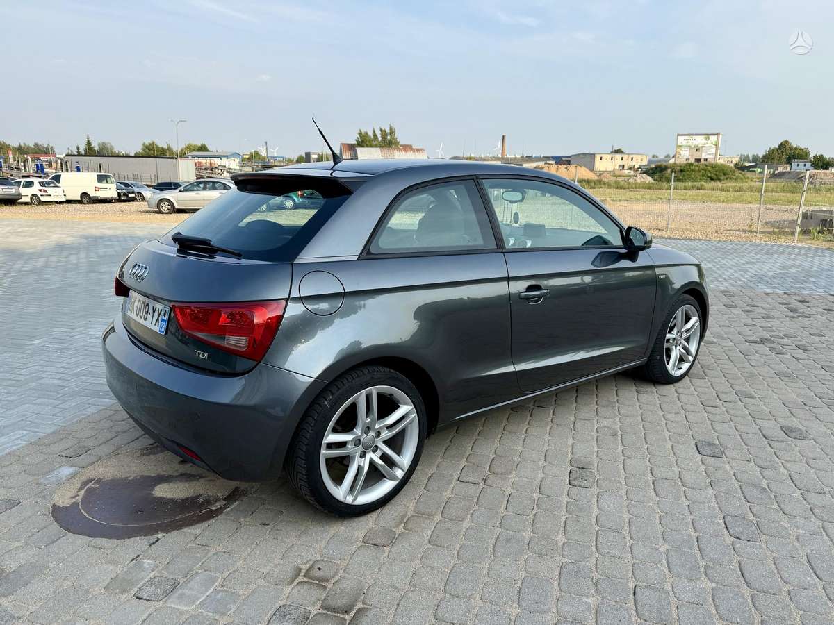 Audi A1, 1.6 l., hatchback