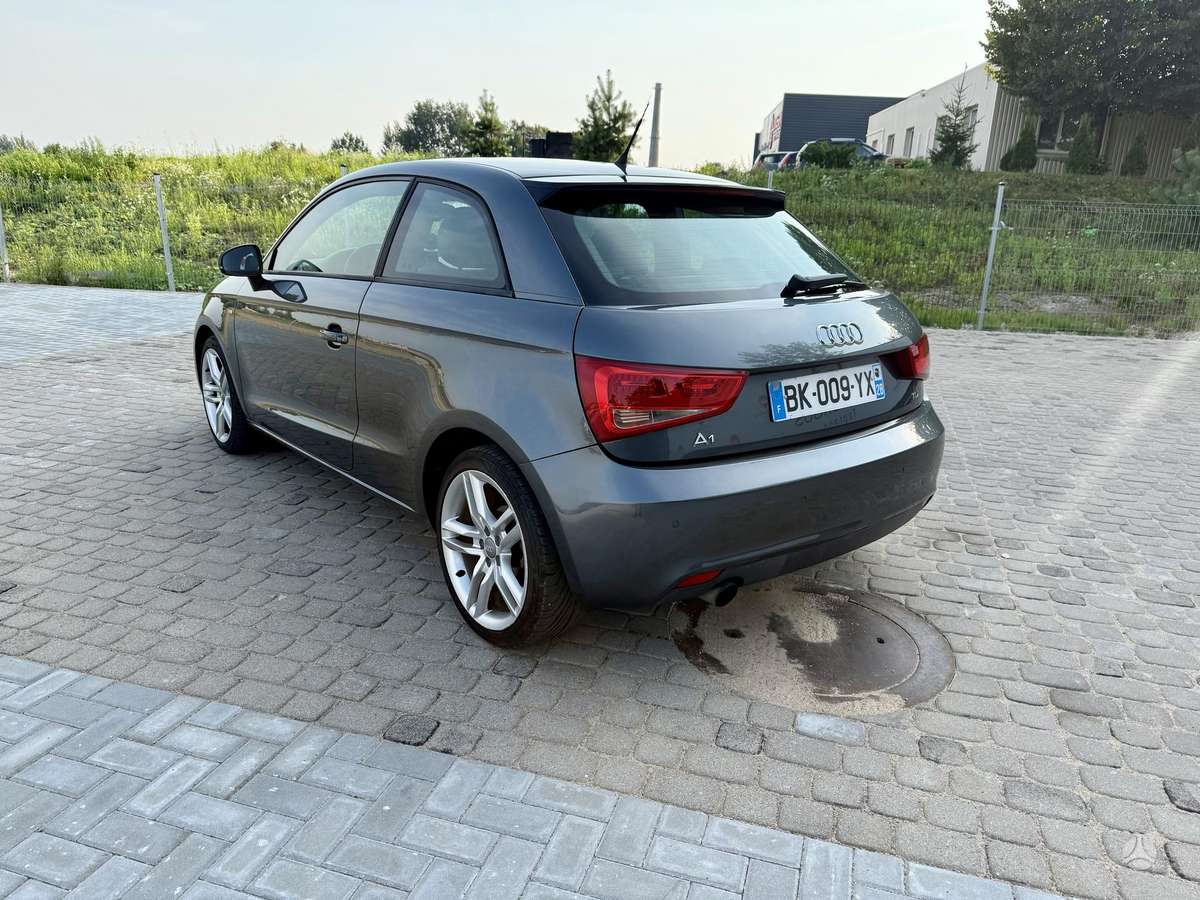 Audi A1, 1.6 l., hatchback