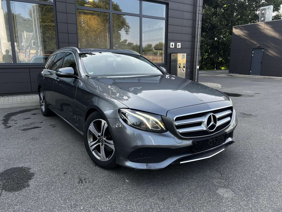 Mercedes-Benz E200, 2.0 l., Универсал