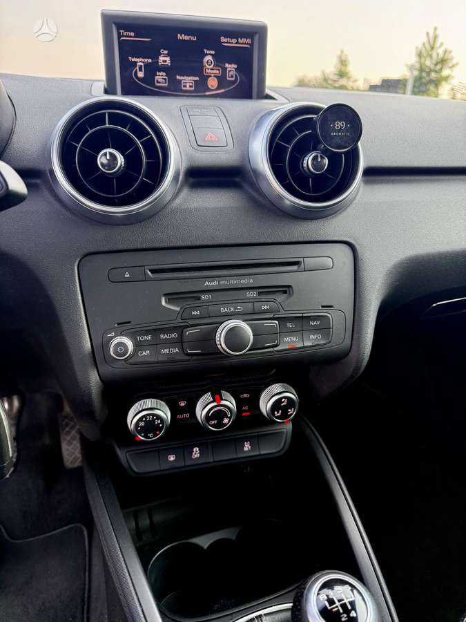 Audi A1, 1.6 l., hatchback