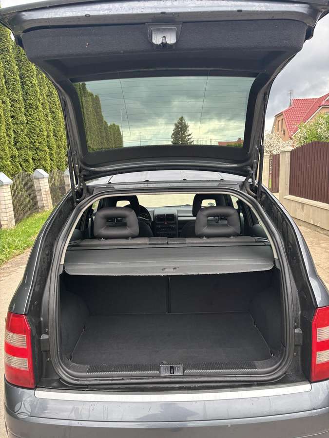 Audi A2, 1.4 l., hečbekas