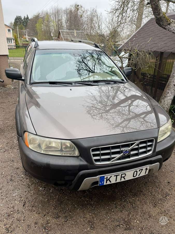 Volvo XC70, 2.4 l., wagon