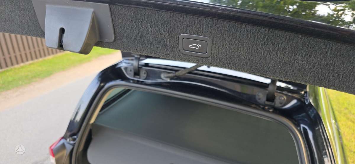 Volvo XC70, 2.4 l., wagon