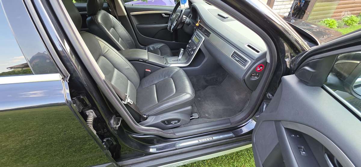 Volvo XC70, 2.4 l., Универсал