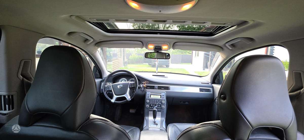 Volvo XC70, 2.4 l., wagon