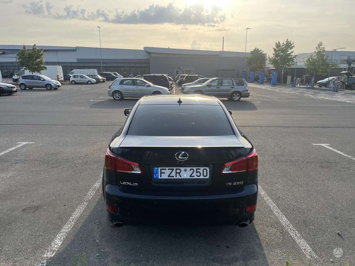 Lexus IS 250, 2.5 l., Седан