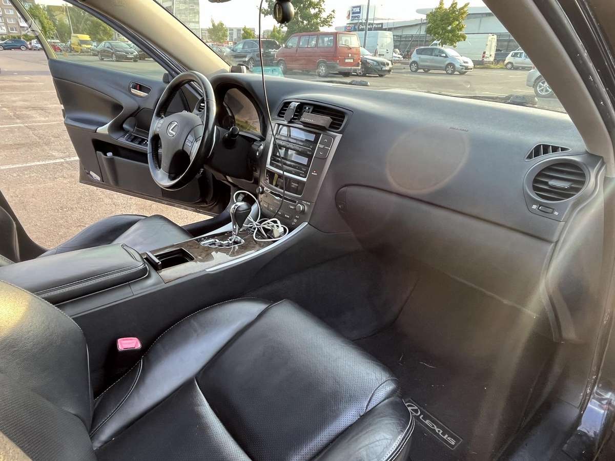 Lexus IS 250, 2.5 l., Седан