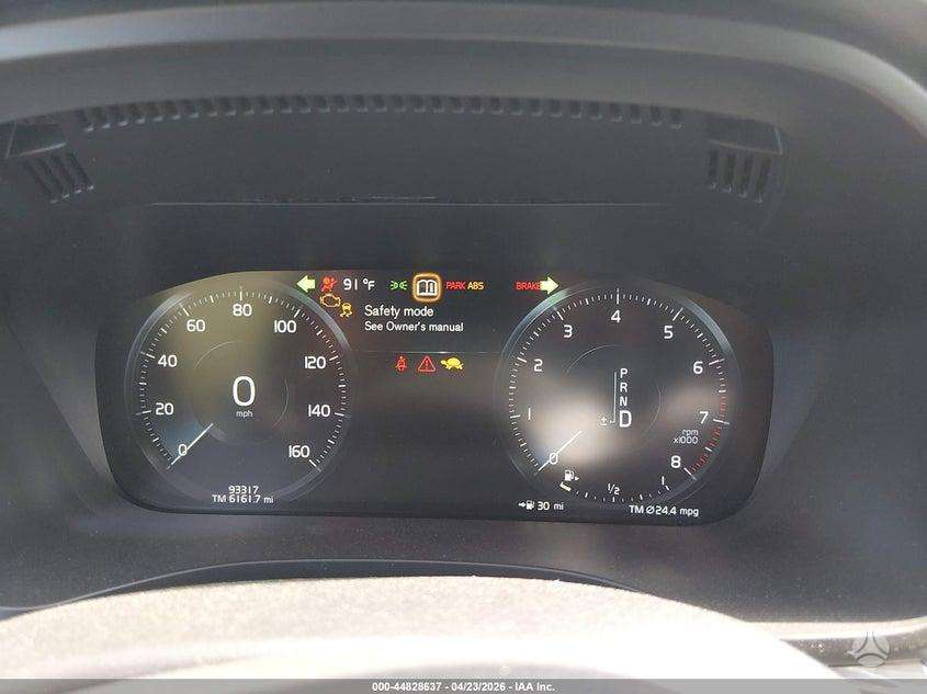 Volvo XC60 - 11